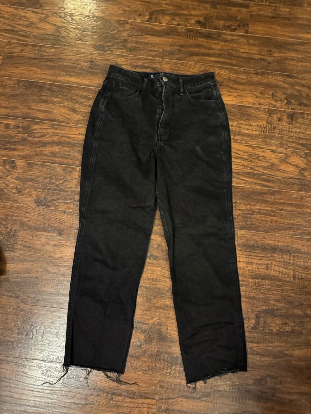 Hollister Ultra High Rise Mom Jeans Black Raw Hem Sz:5R W27 L27